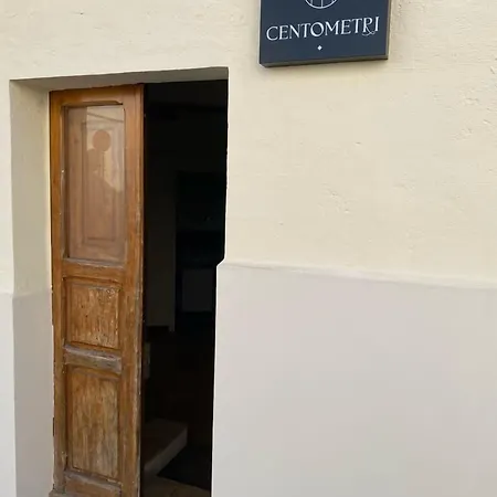 Centometri Konukevi 3*