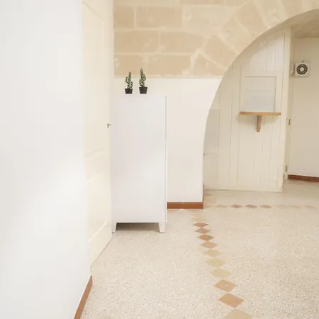 Konukevi Centometri Matera